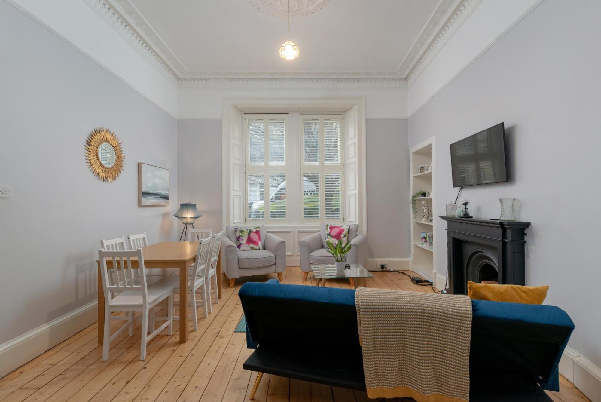 Pass The Keys Main Door 3 Bed With Free Parking Edinburgh