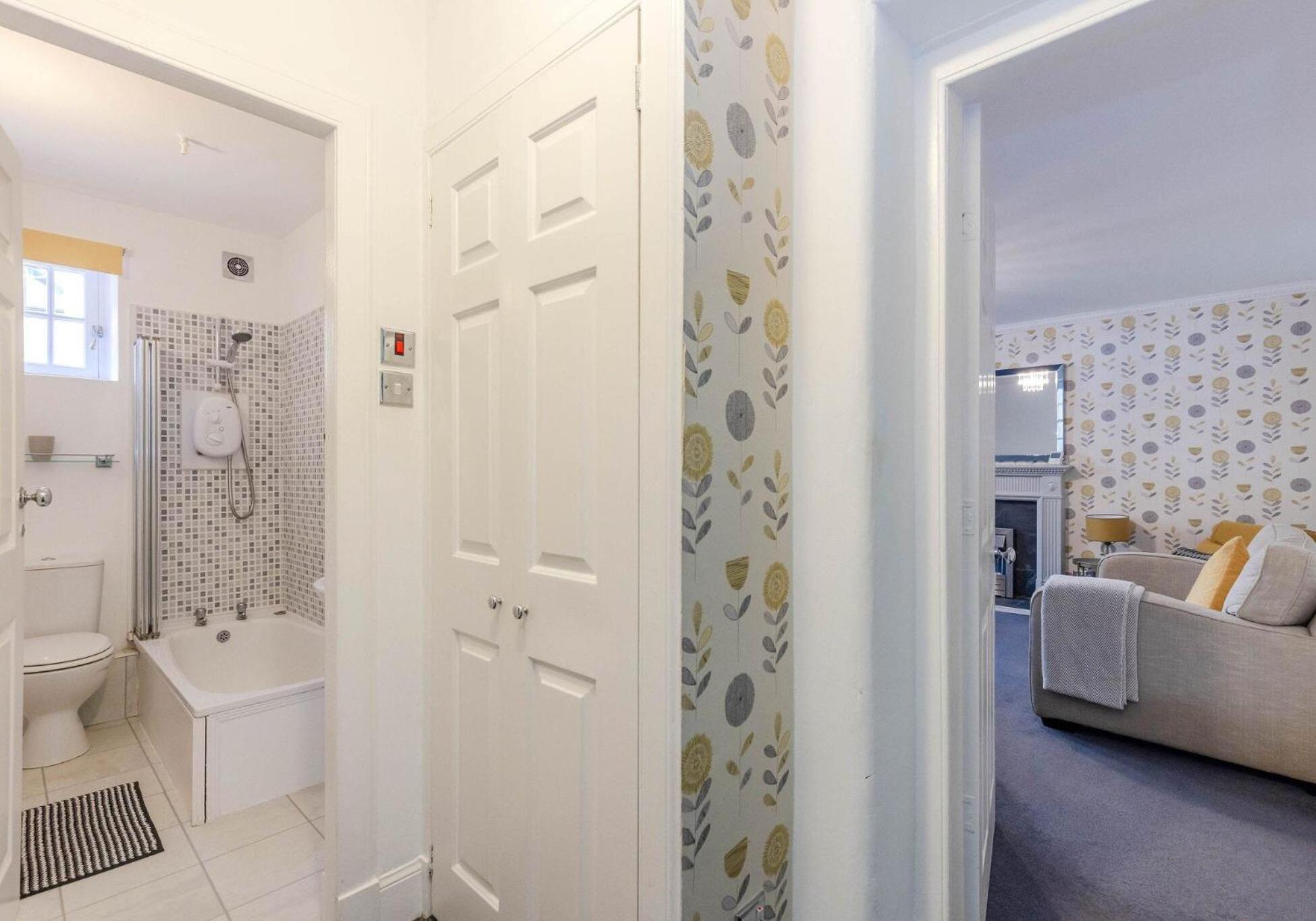 Apartment The Well Court Edinburgh