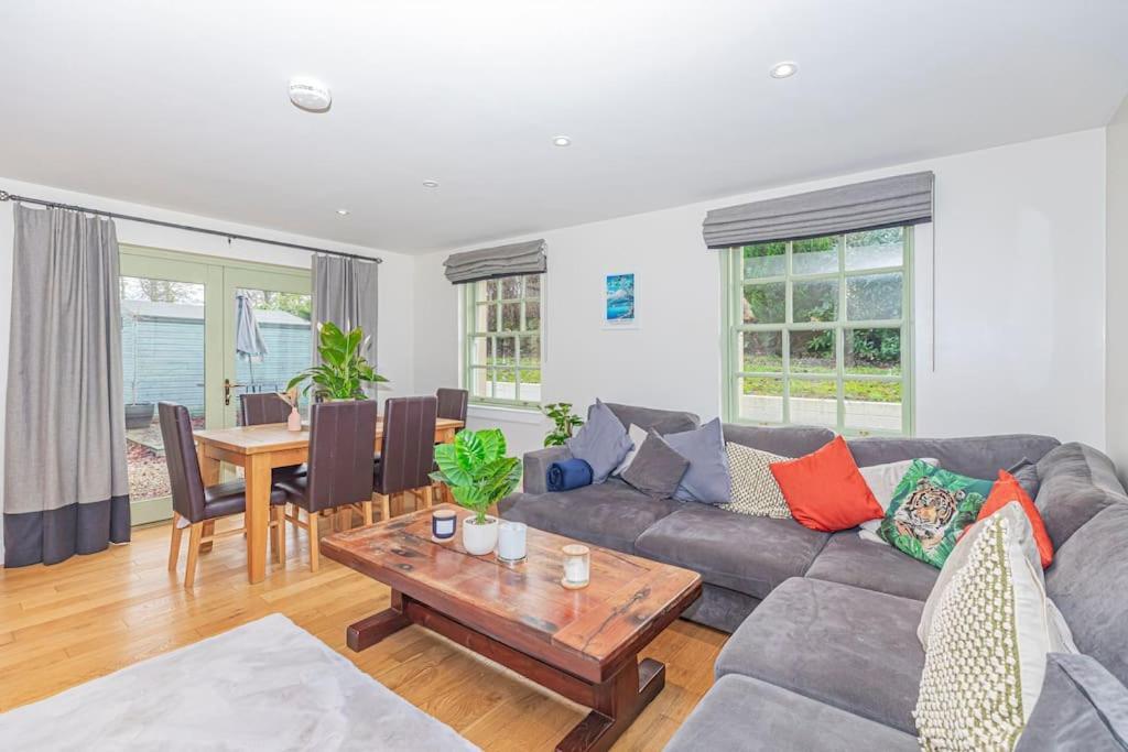 The Gate House - 3 Bed & Parking * Edinburgh