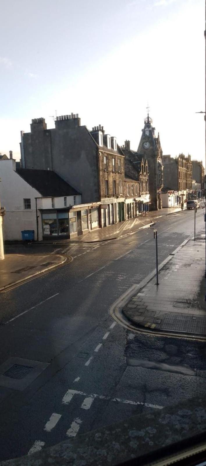Two Bedroom With Free Side Street Parking 24 Apartment EDI