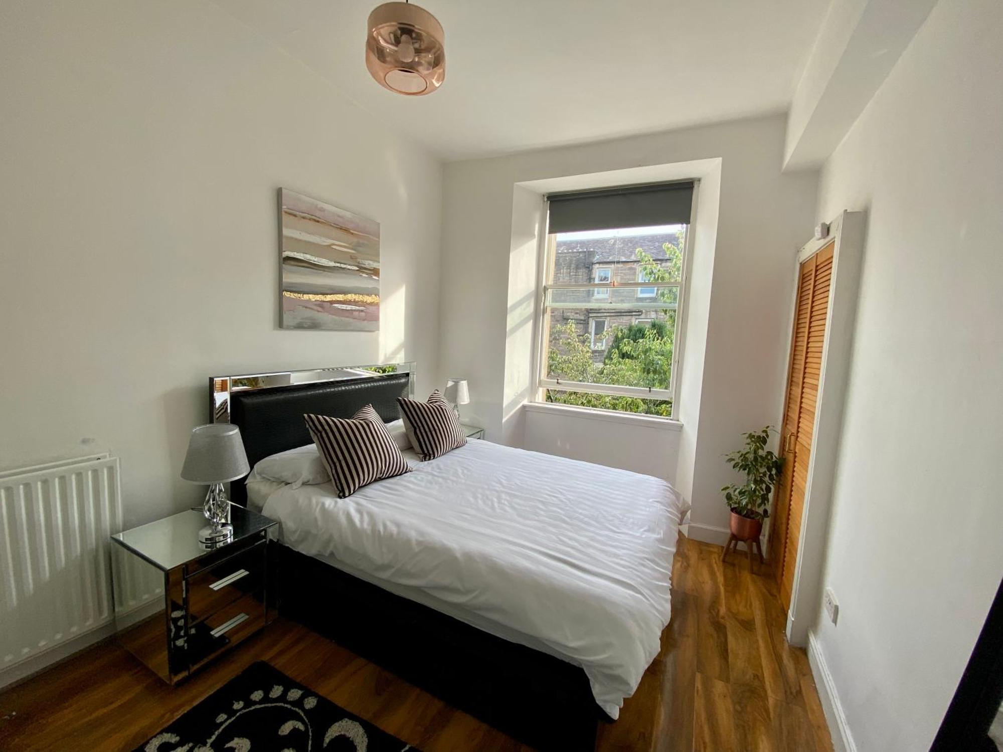 Traveller Award Winner 2024 - With 3 Beds * Edinburgh