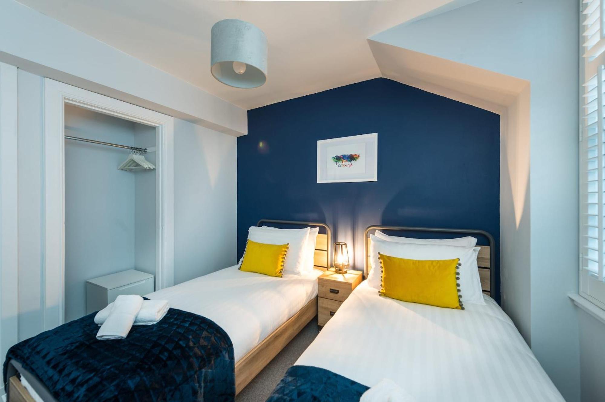 Apartment Quiet, 2 Bedroom Royal Mile Gem *