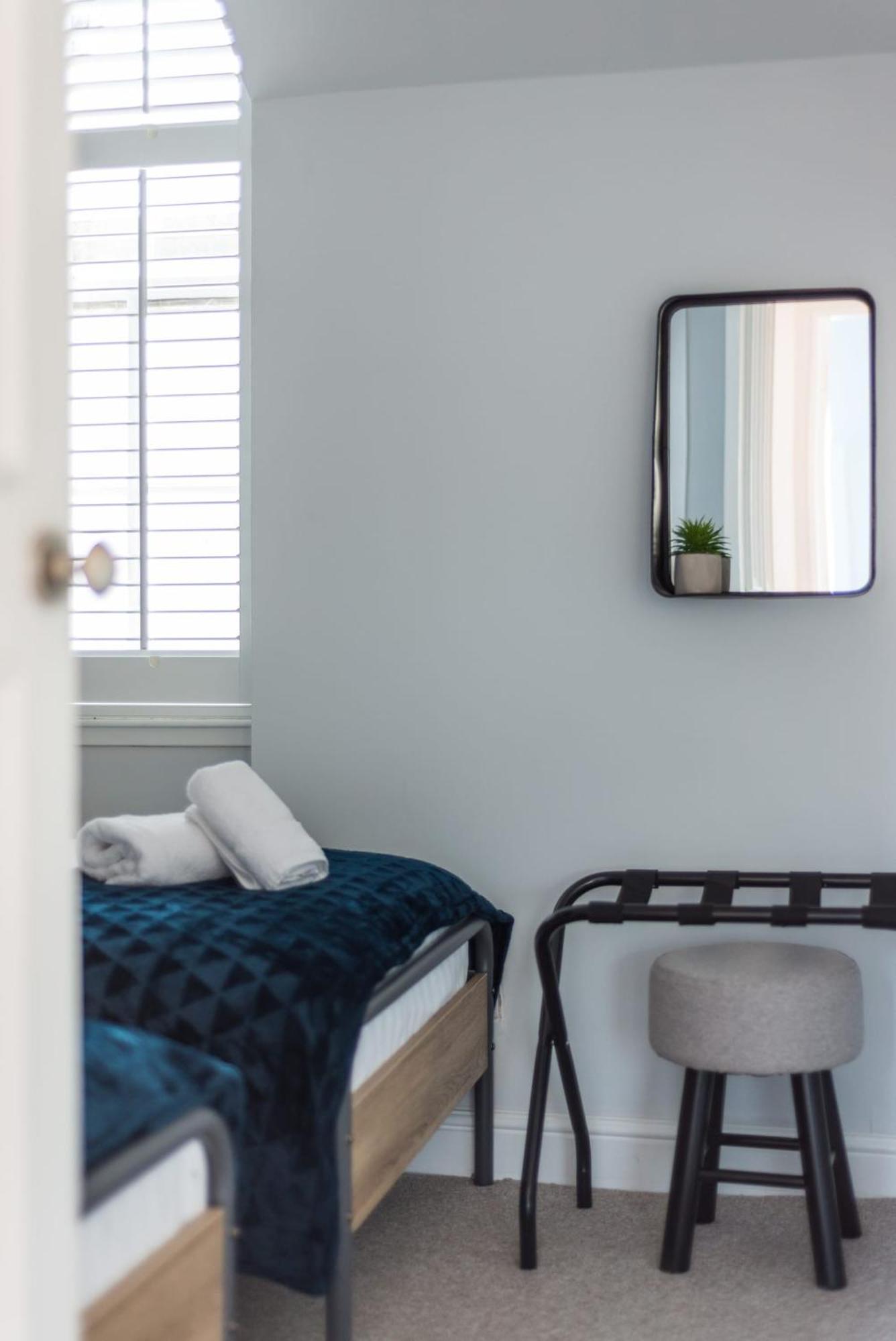 Apartment Quiet, 2 Bedroom Royal Mile Gem *