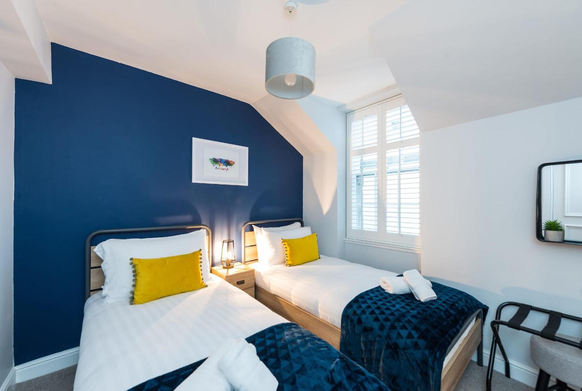 Apartment Quiet, 2 Bedroom Royal Mile Gem Edinburgh