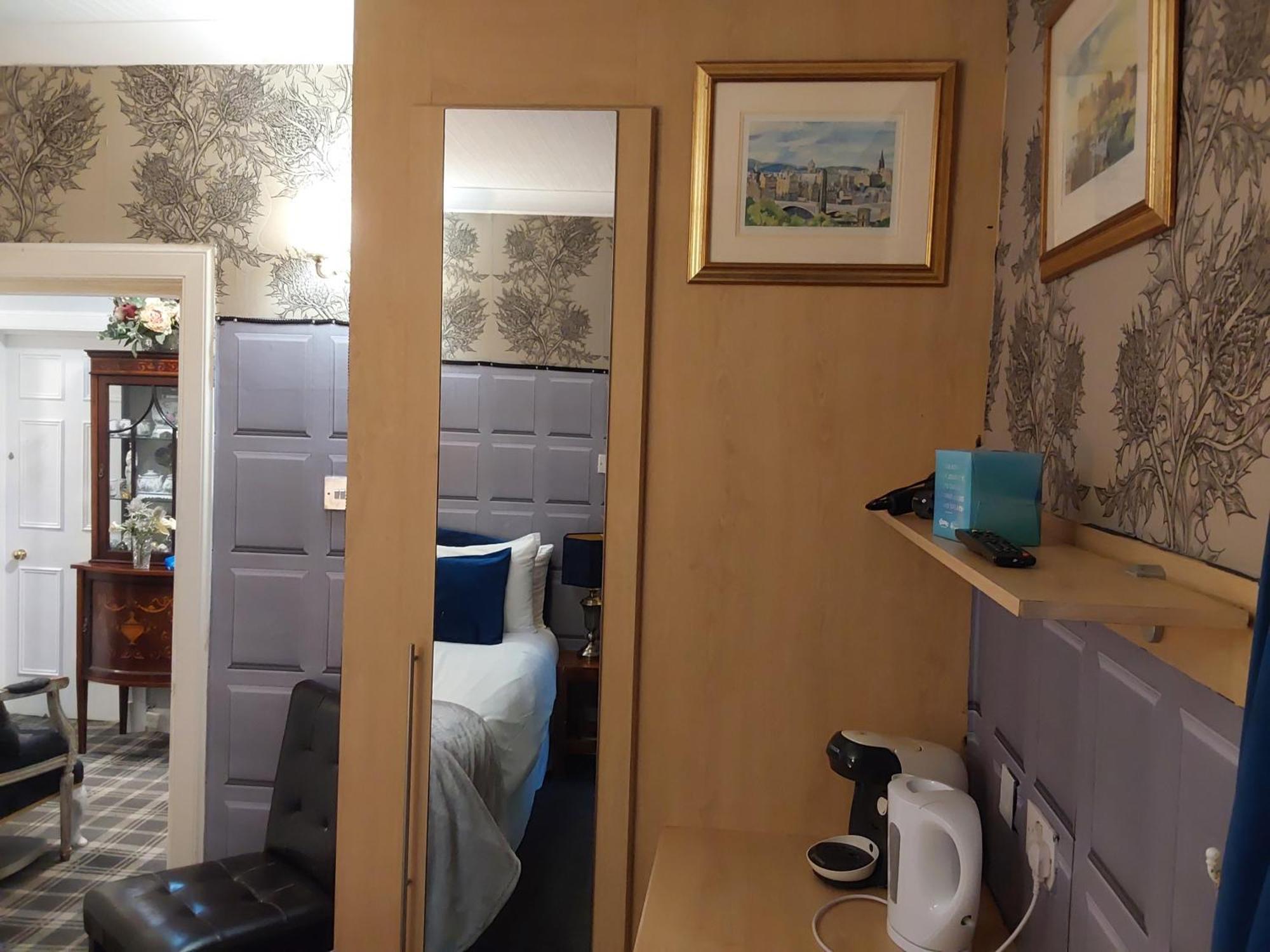 Guest house East Claremont *