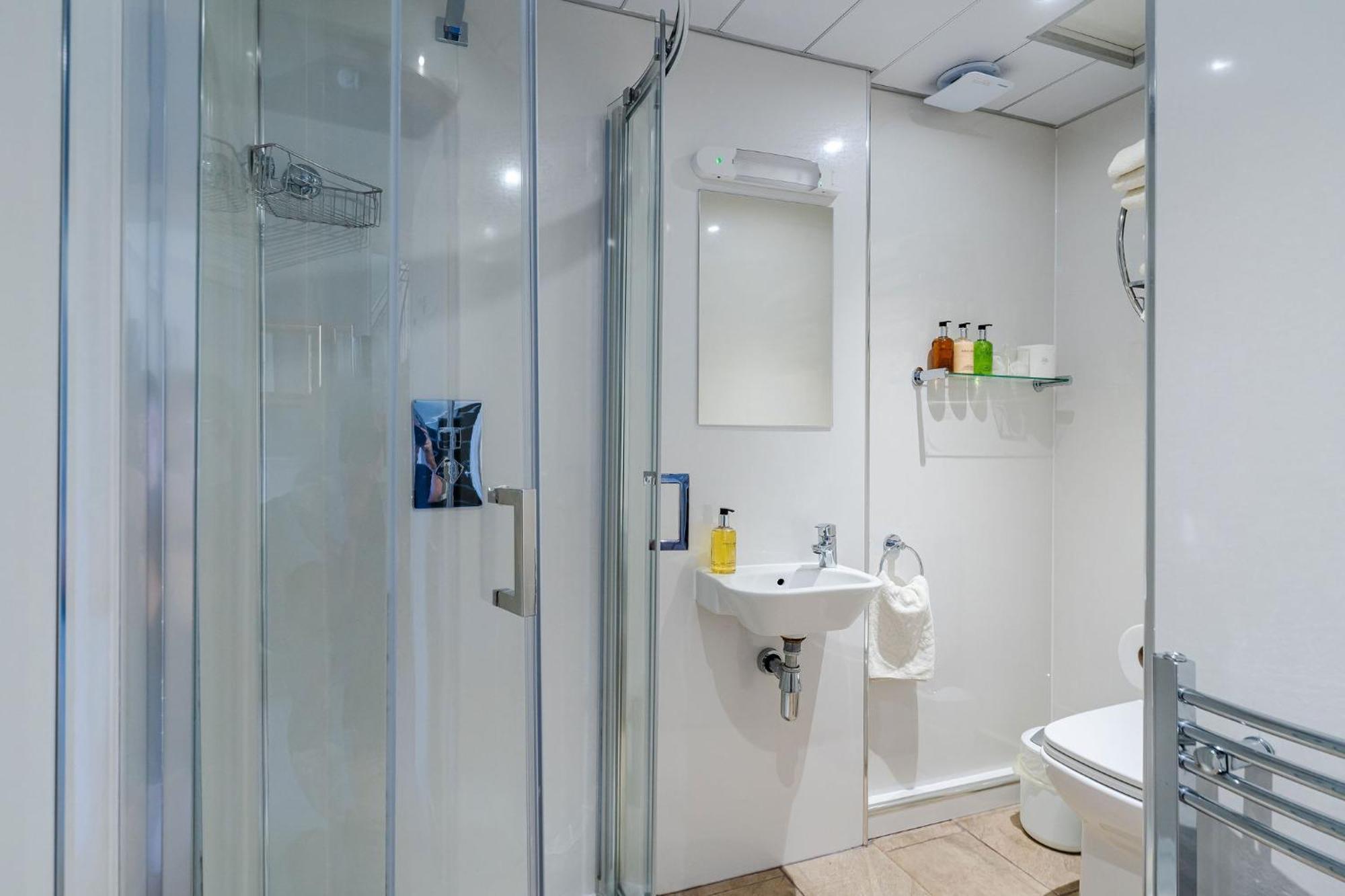 Guest house Sherwood 4*