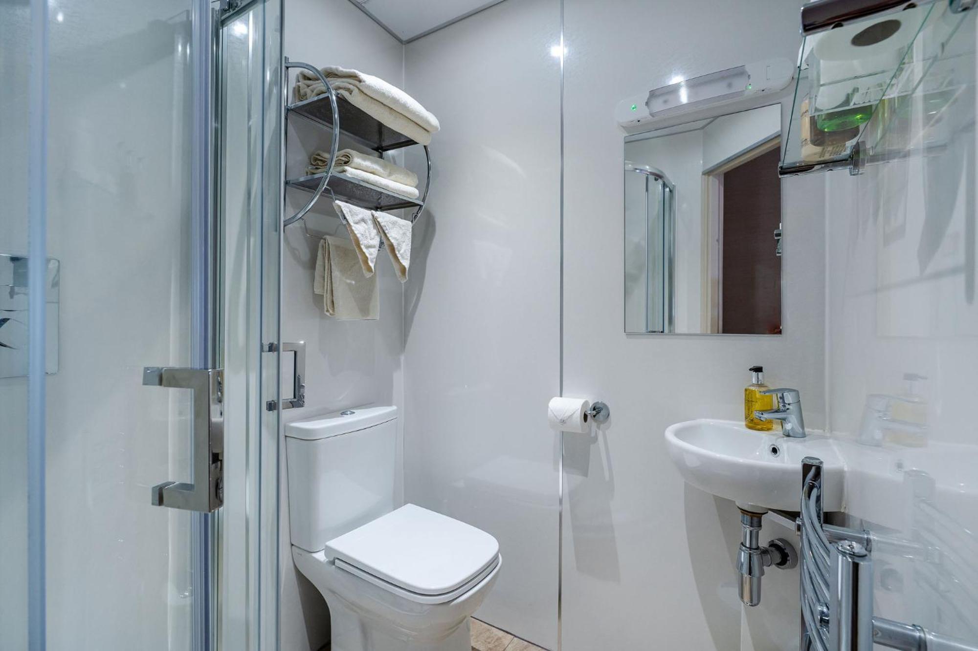 Guest house Sherwood 4*