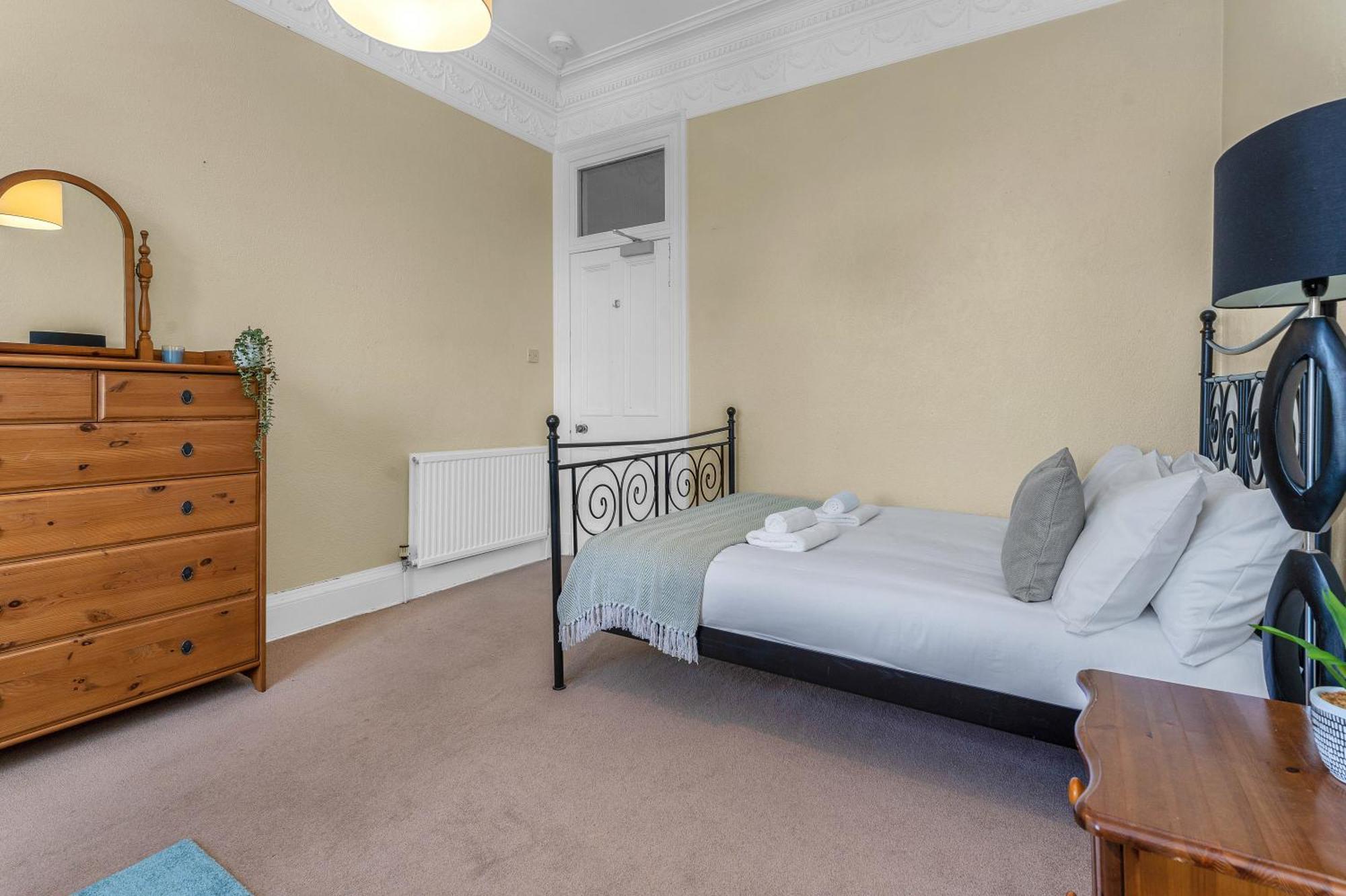 Marchmont Traditional Apartment