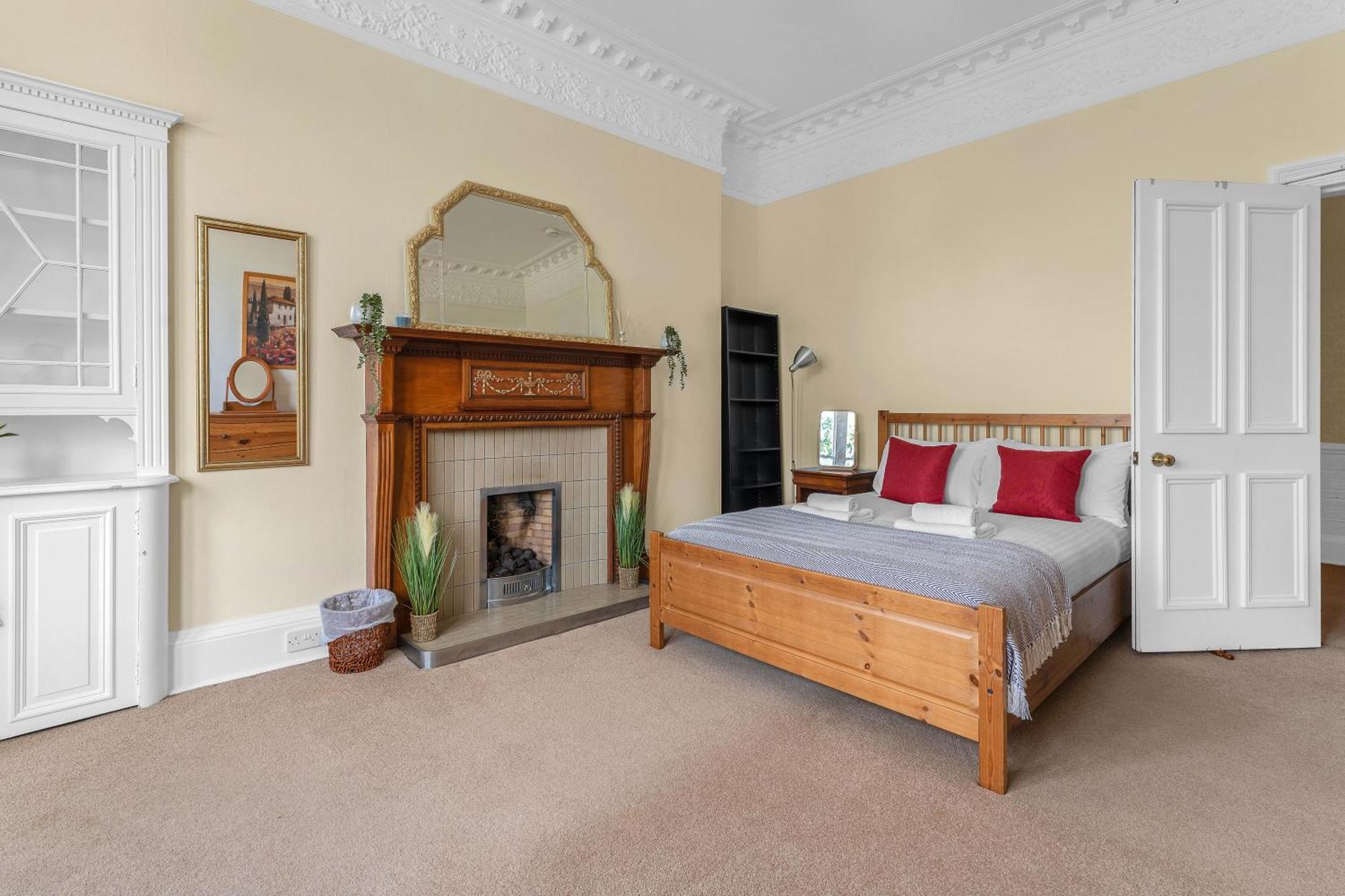 Marchmont Traditional *