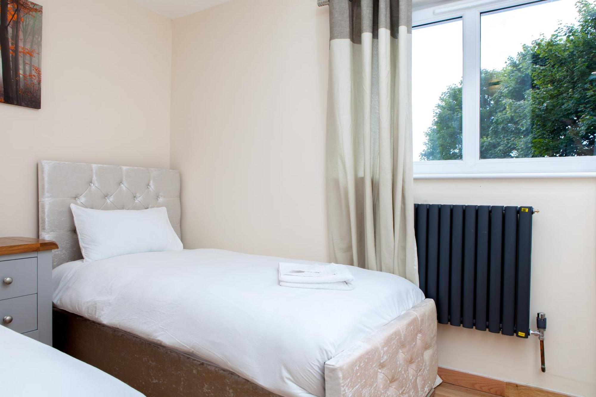 Luxury Arthur Seat Viewtownhouse With A Hot Tub Apartment *