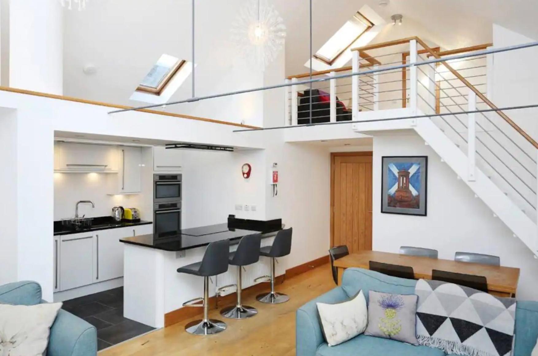 Cozy Mezzanine In Edinburgh's Old Town