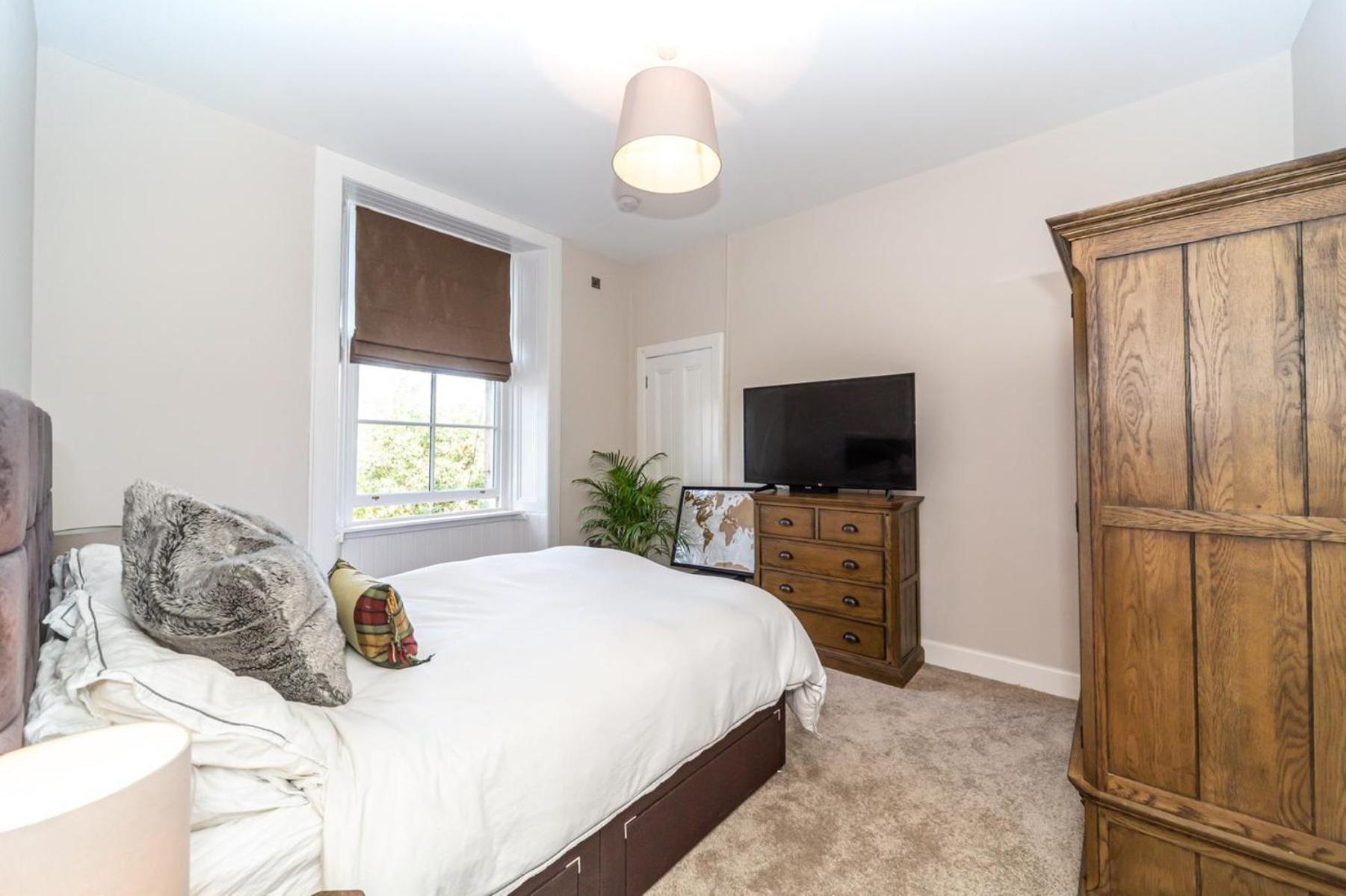 Montgomery Large 2 Bedroom Flat - 5 Mins Walk To Centre Apartment EDI