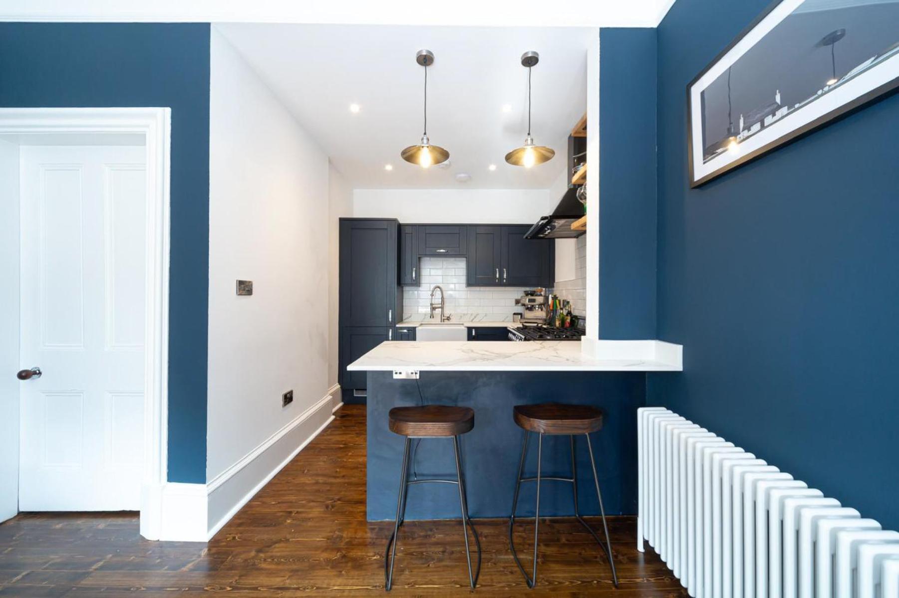 Montgomery Large 2 Bedroom Flat - 5 Mins Walk To Centre * EDI
