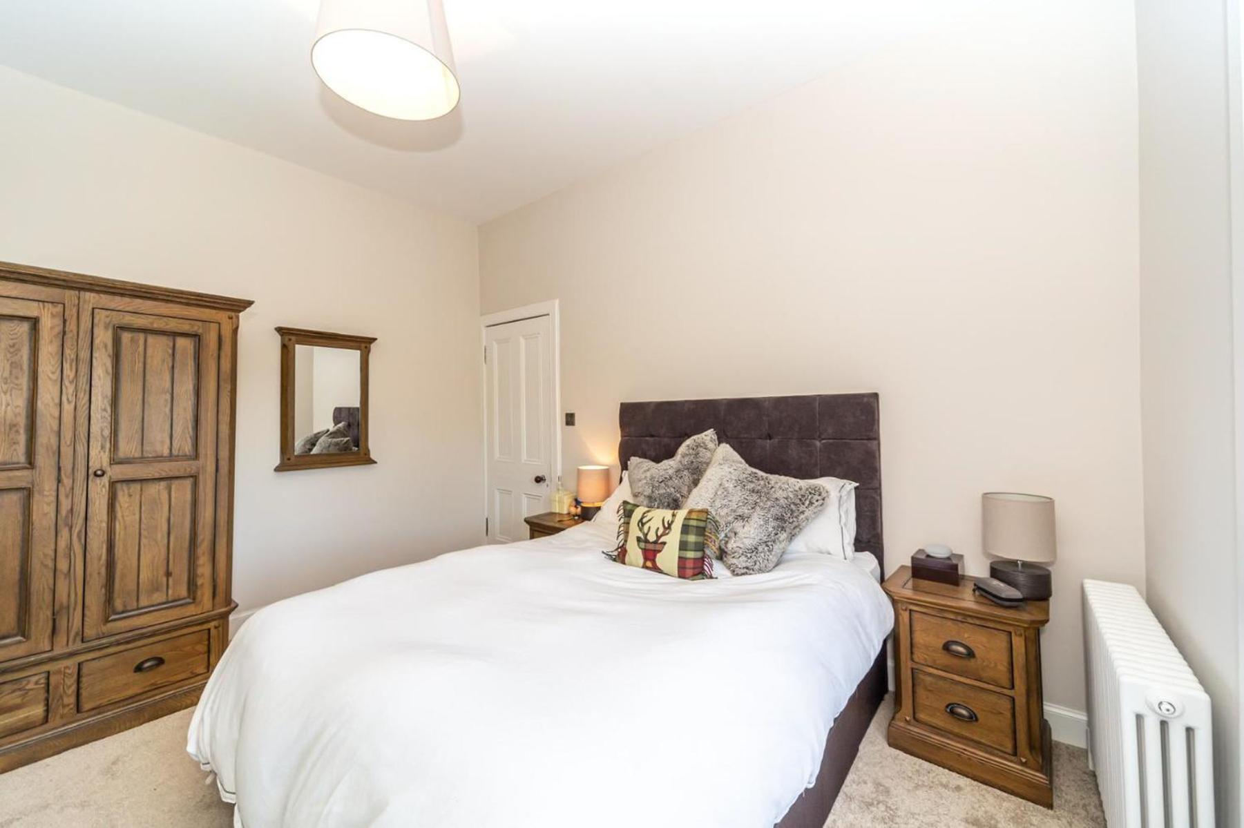 Montgomery Large 2 Bedroom Flat - 5 Mins Walk To Centre Apartment EDI