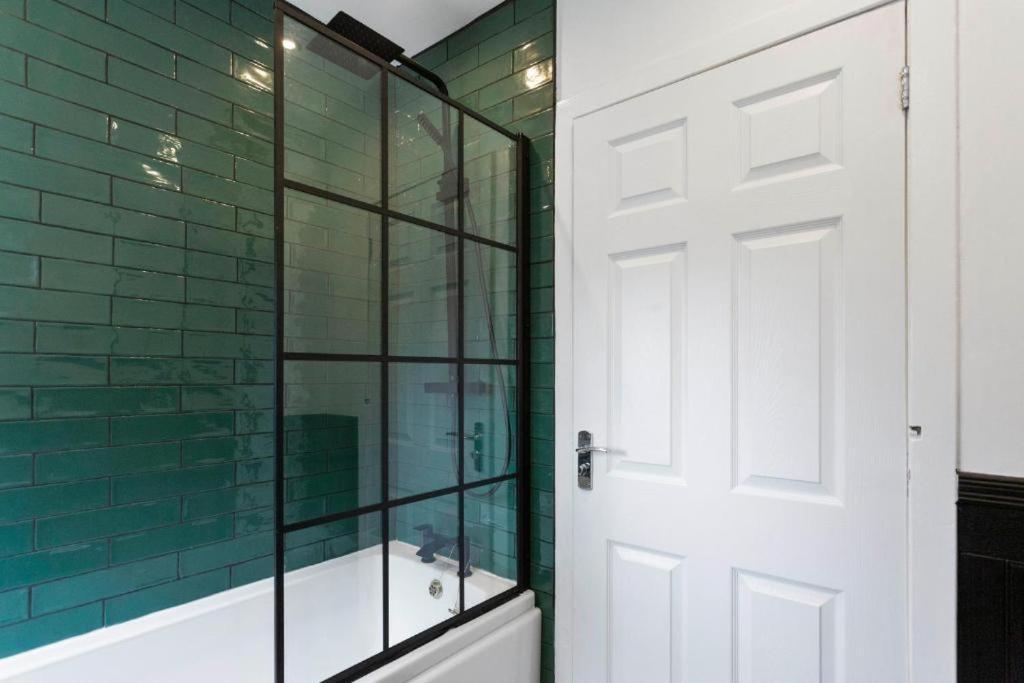 Holiday home Stylish 3 Bed Abode - Parking And Garden Edinburgh