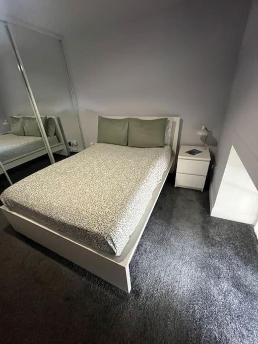 Boyds Entry Flat Old Town Apartment *