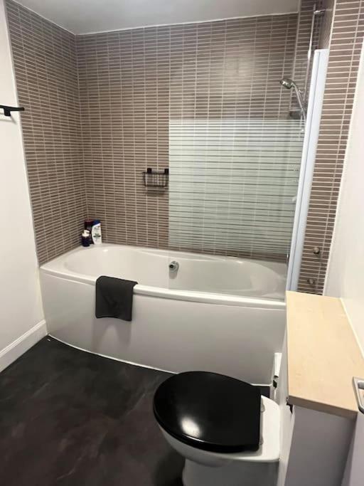 Apartment Boyds Entry Flat Old Town