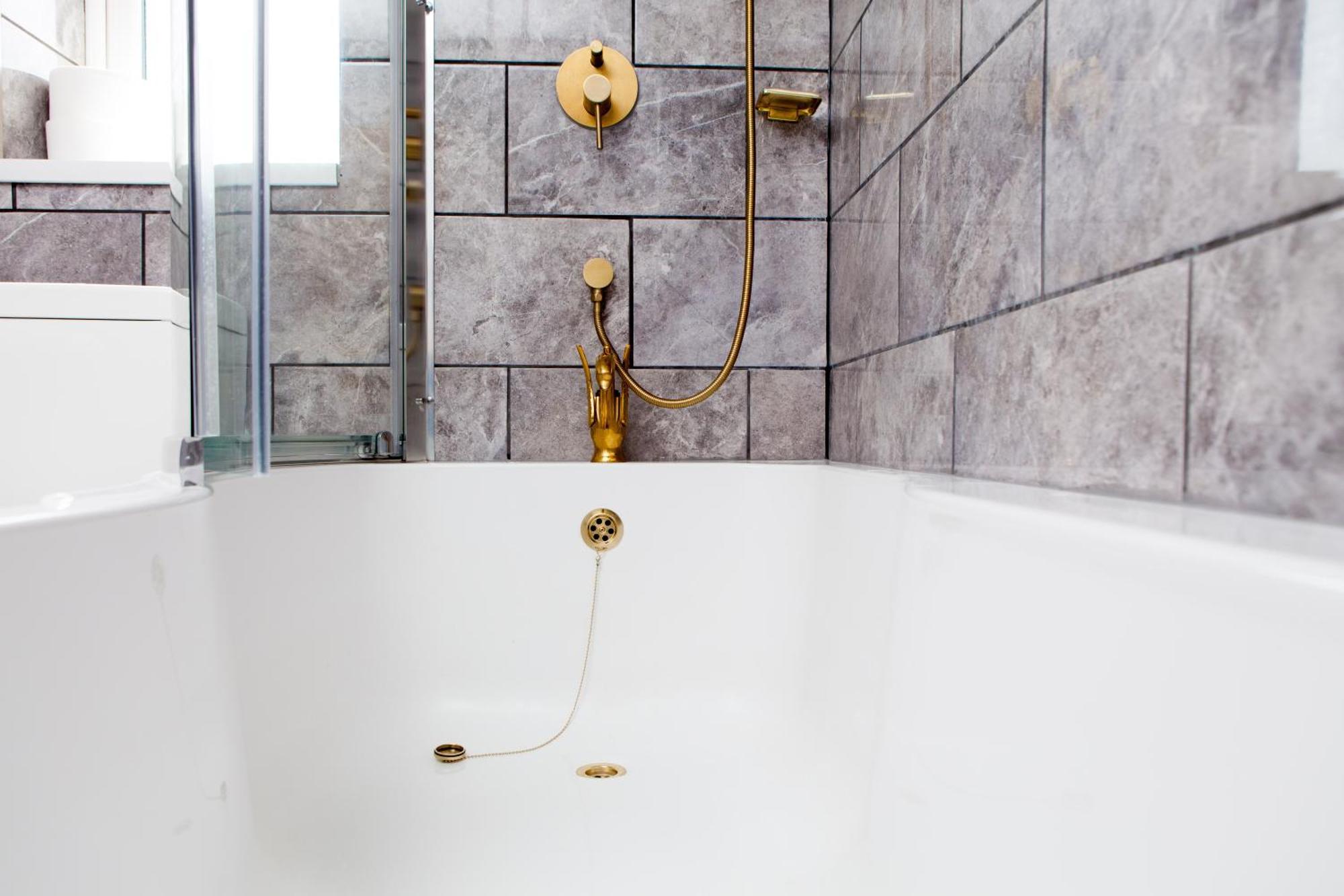 Luxe Arthurs Seat View Townhouse With Hot Tub * Edinburgh