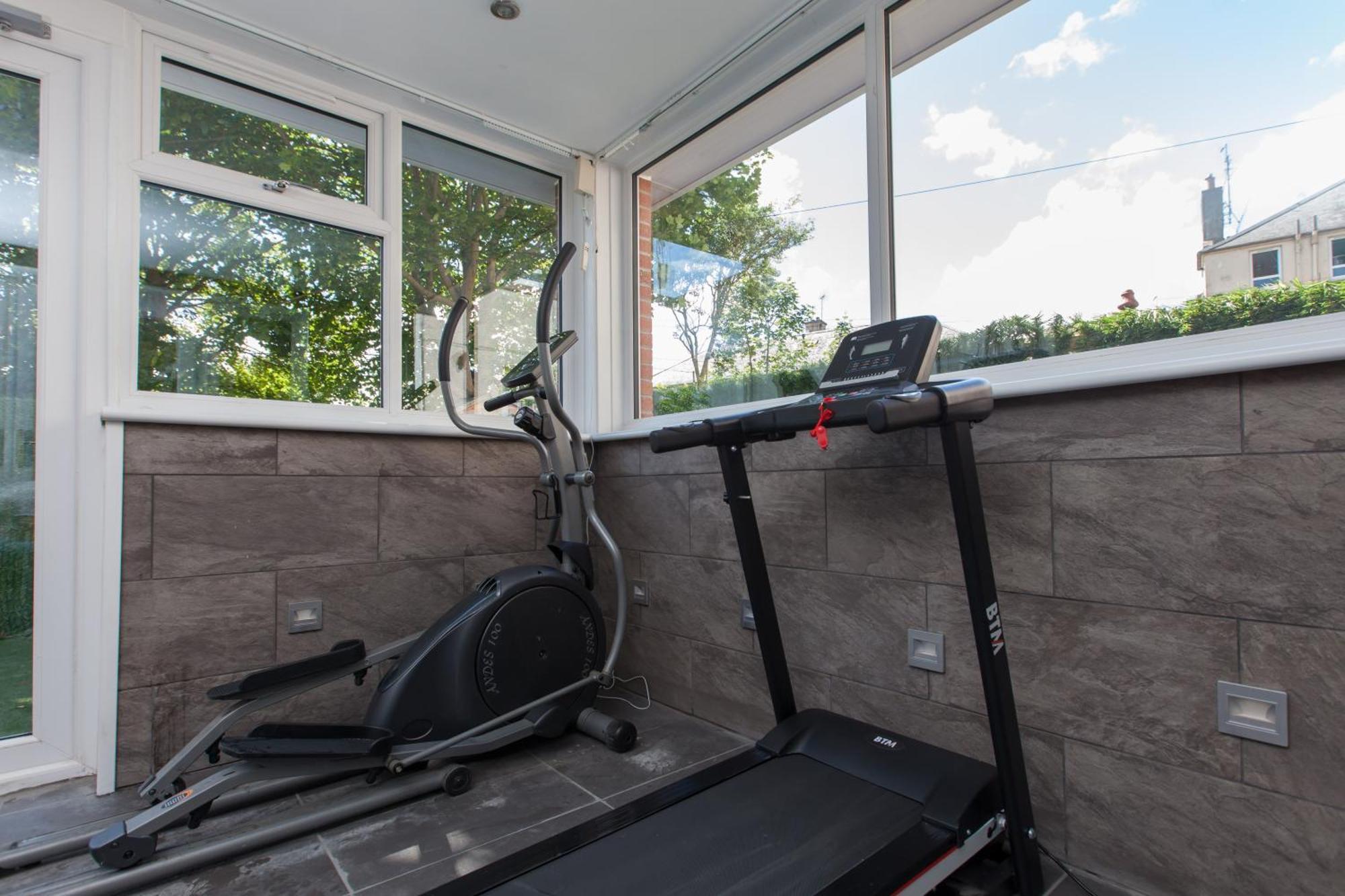 Luxe Arthurs Seat View Townhouse With Hot Tub *