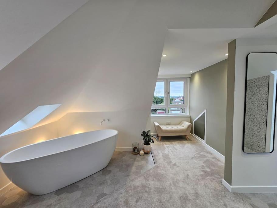 Kaimes Kip: Stylish Five Bedroom * Edinburgh