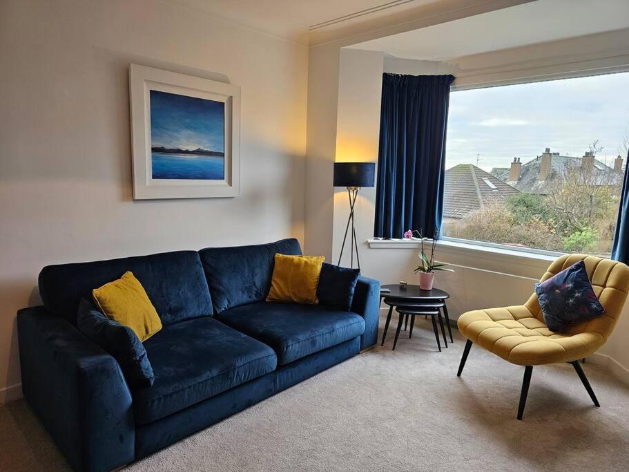 Kaimes Kip: Stylish Five Bedroom Holiday home Edinburgh