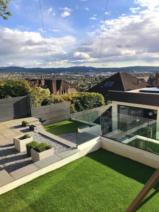 Kaimes Kip: Stylish Five Bedroom Holiday home Edinburgh