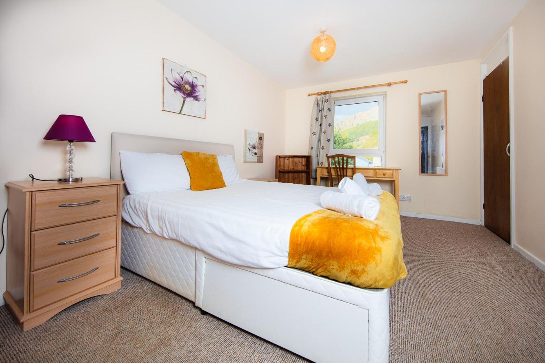 Fab Arthur Seat Views, Old Town Apartment Edinburgh