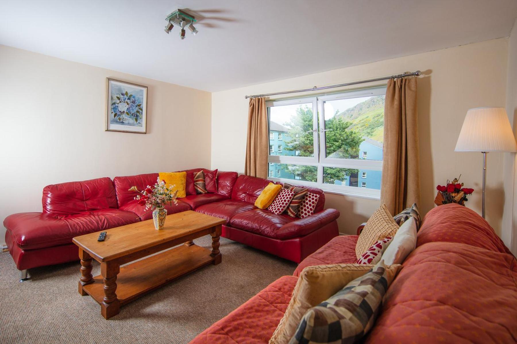 Fab Arthur Seat Views, Old Town Apartment *
