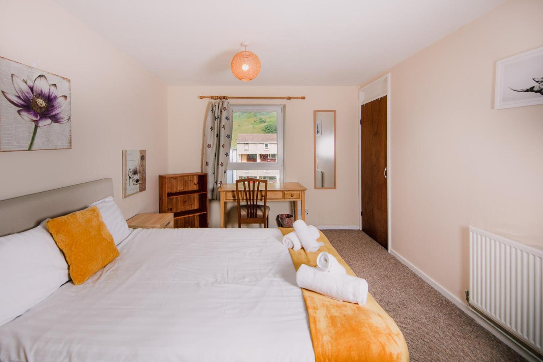 Fab Arthur Seat Views, Old Town Apartment