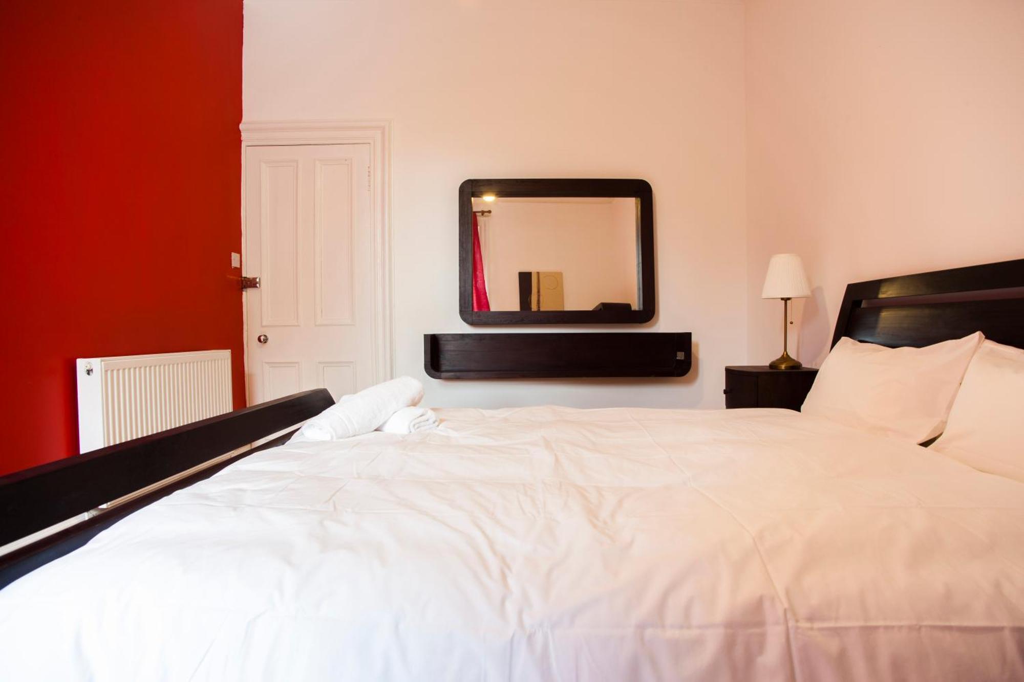 My Meadows, City Centre Apartment, Sunny&spacious Apartment Edinburgh