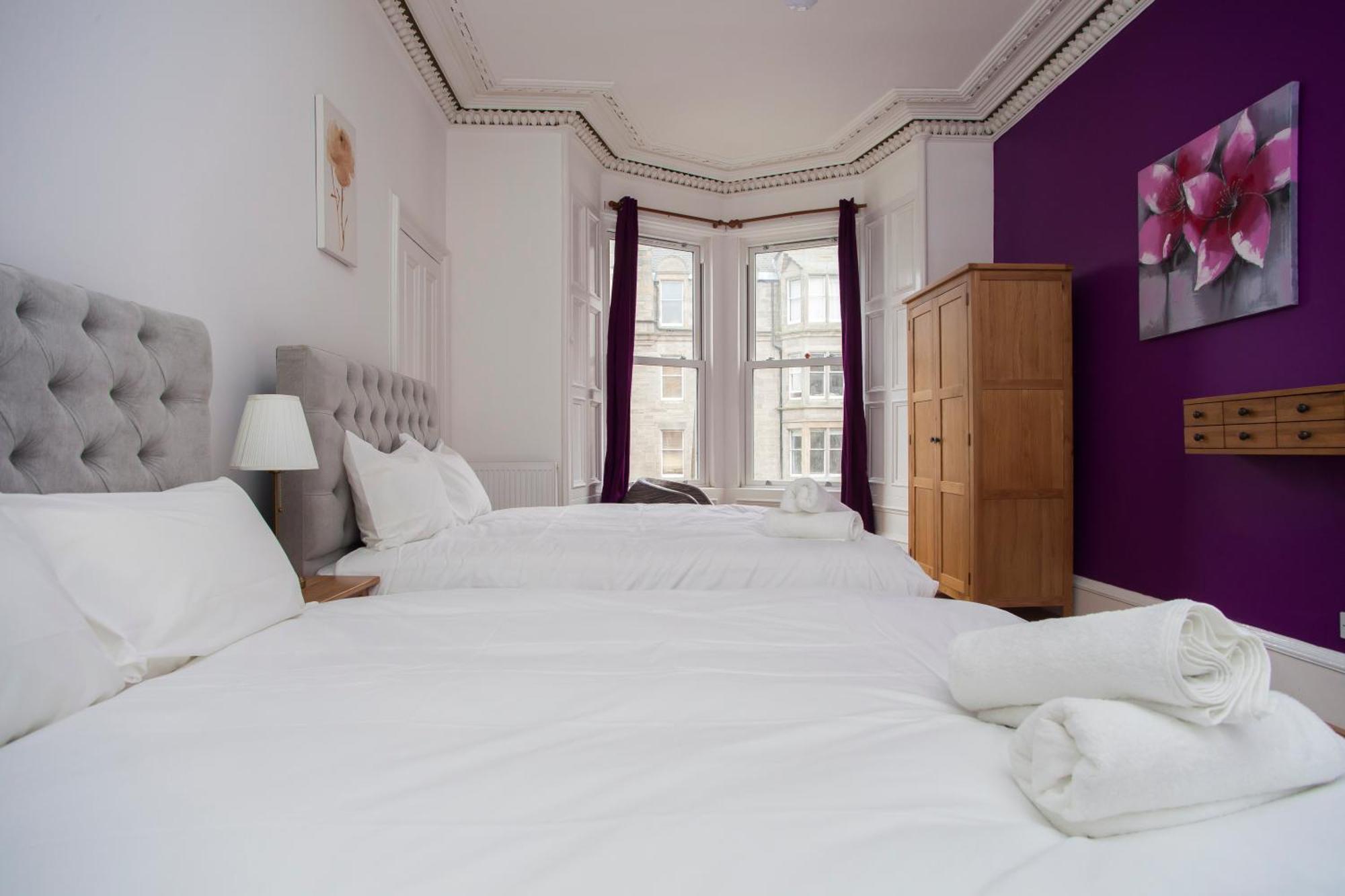 My Meadows, City Centre Apartment, Sunny&spacious * Edinburgh
