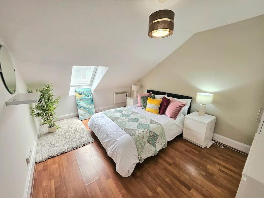Sensational At South Bridge Apartment Edinburgh