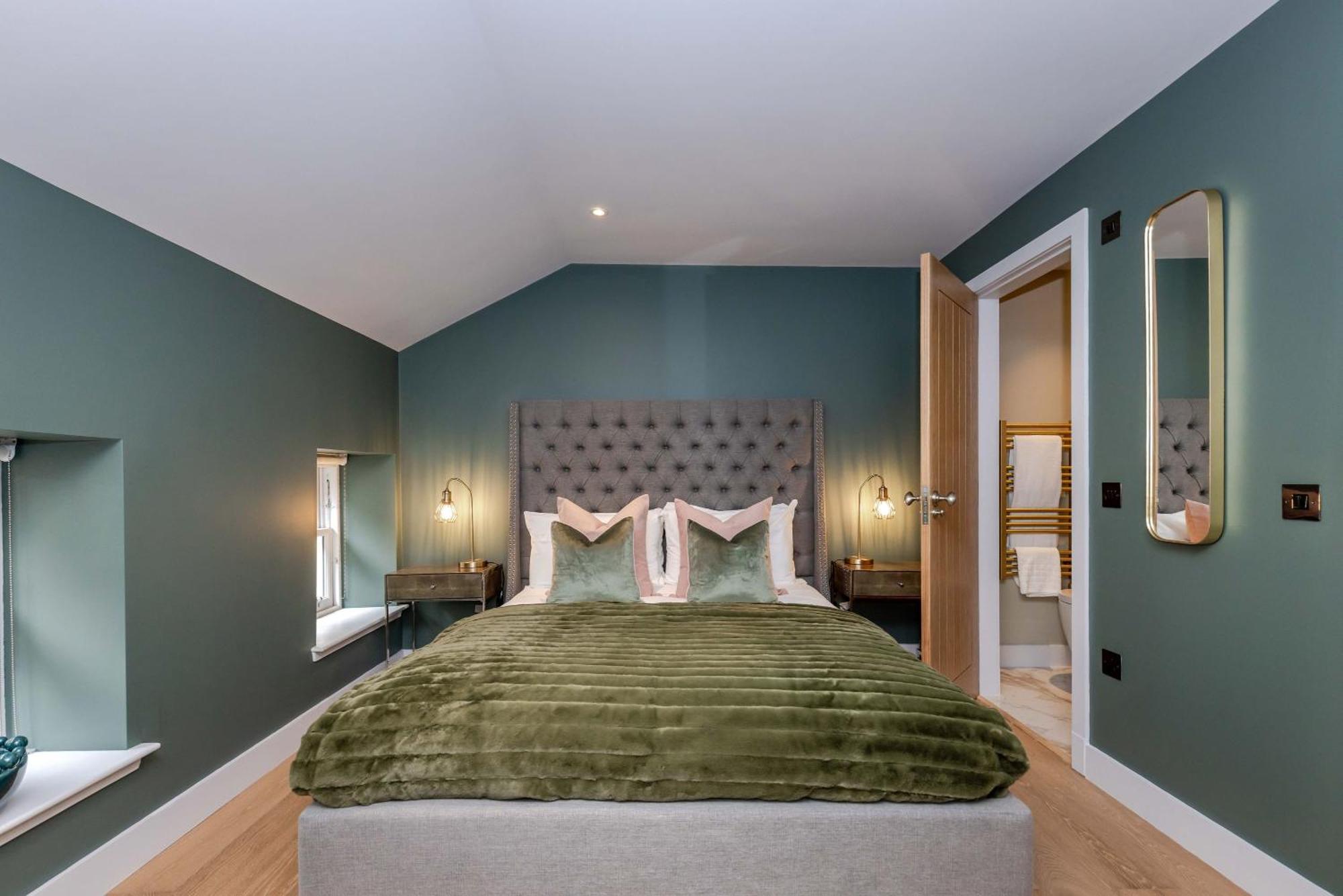Dragon - Centre 2 Bed Luxury Mews House Holiday home