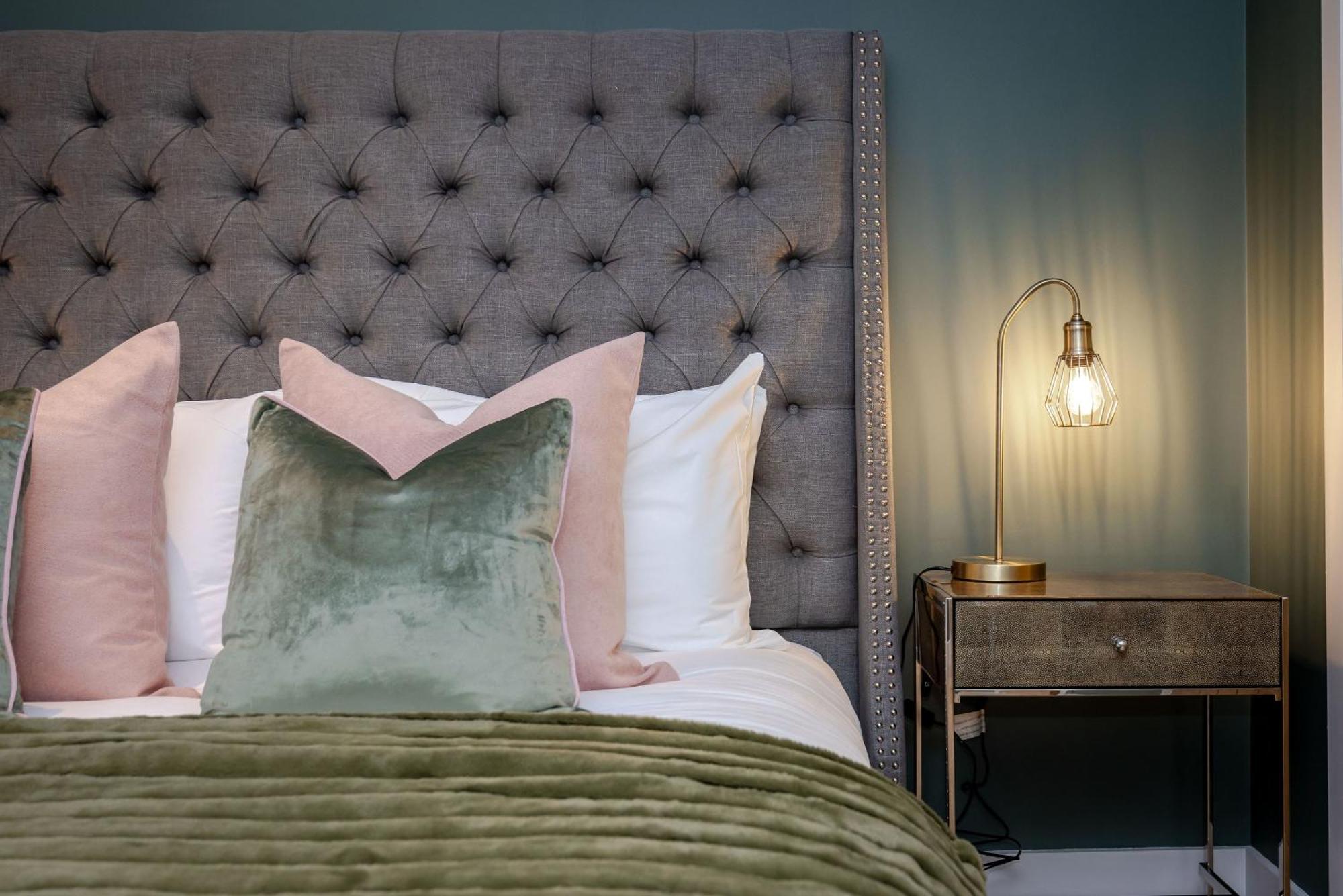 Dragon - Centre 2 Bed Luxury Mews House