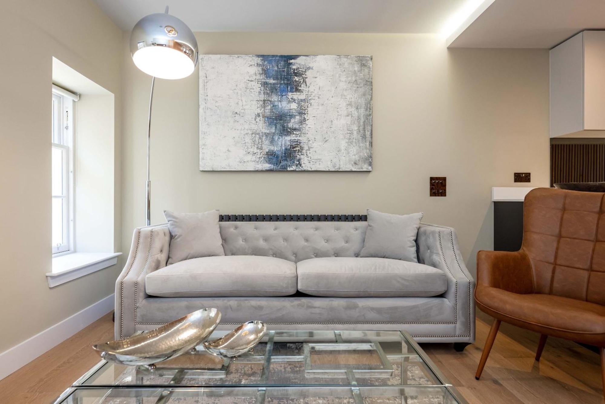 Dragon - Centre 2 Bed Luxury Mews House Holiday home Edinburgh