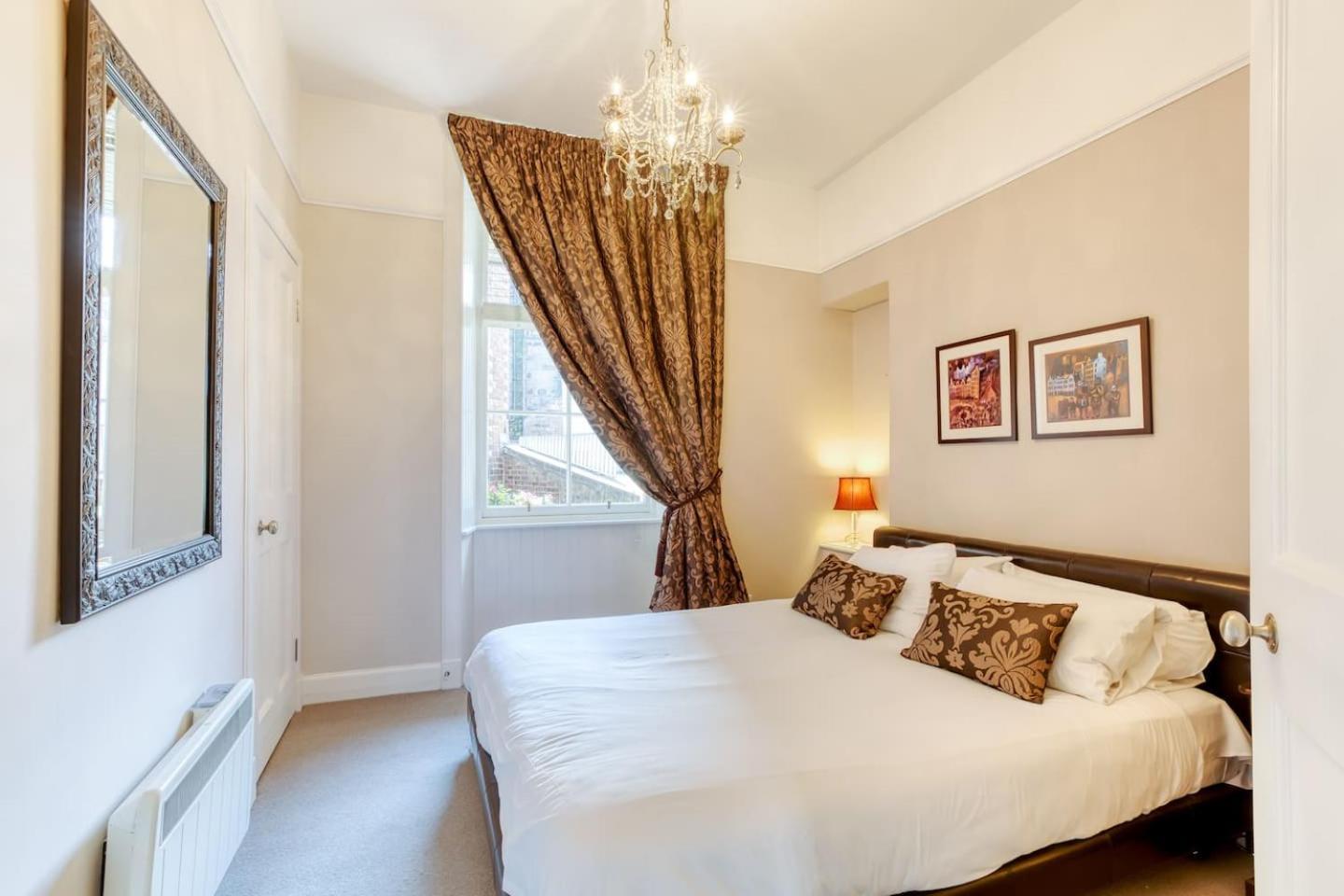 West Port - 2br In The Heart Of The Old Town Just Off The Grassmarket Apartment *