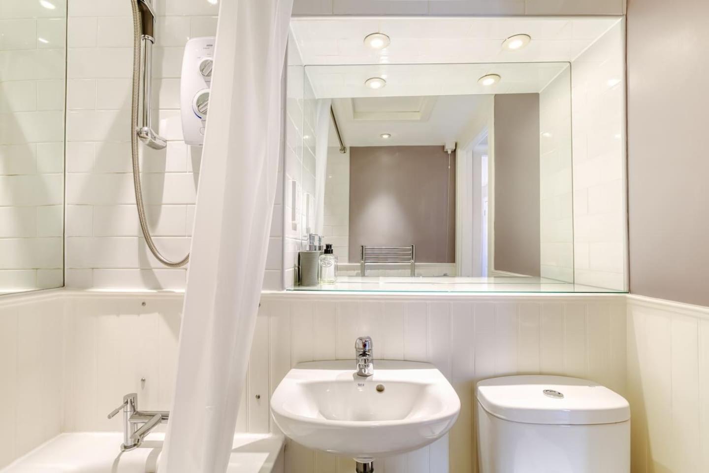 West Port - 2br In The Heart Of The Old Town Just Off The Grassmarket Apartment