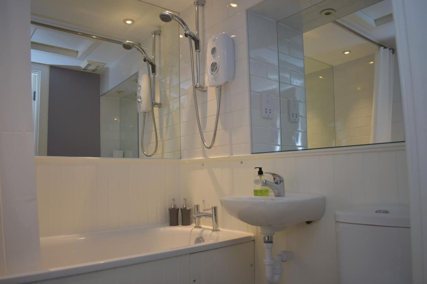 Apartment West Port - 2br In The Heart Of The Old Town Just Off The Grassmarket Edinburgh