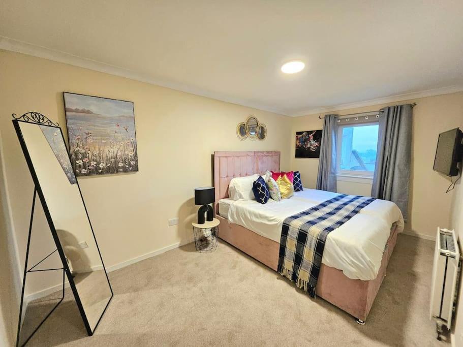 Apartment 4 Bed House With 6 Beds Edinburgh