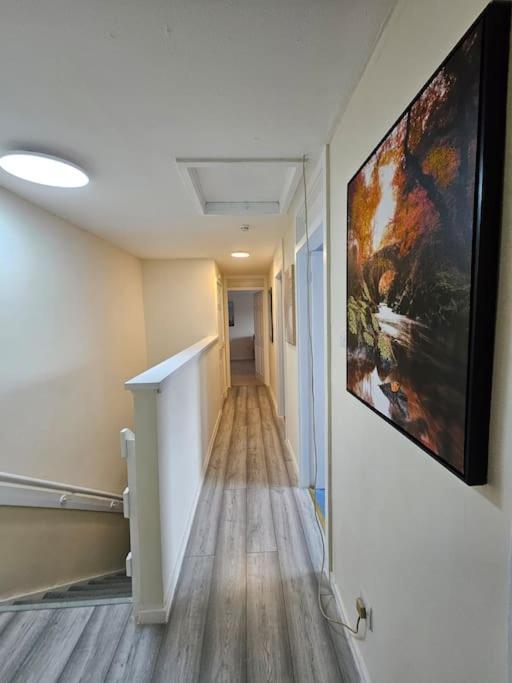 4 Bed House With 6 Beds Apartment *