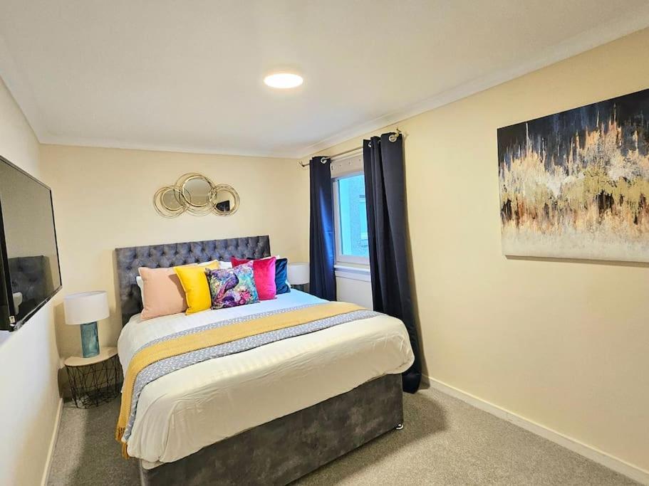Apartment 4 Bed House With 6 Beds