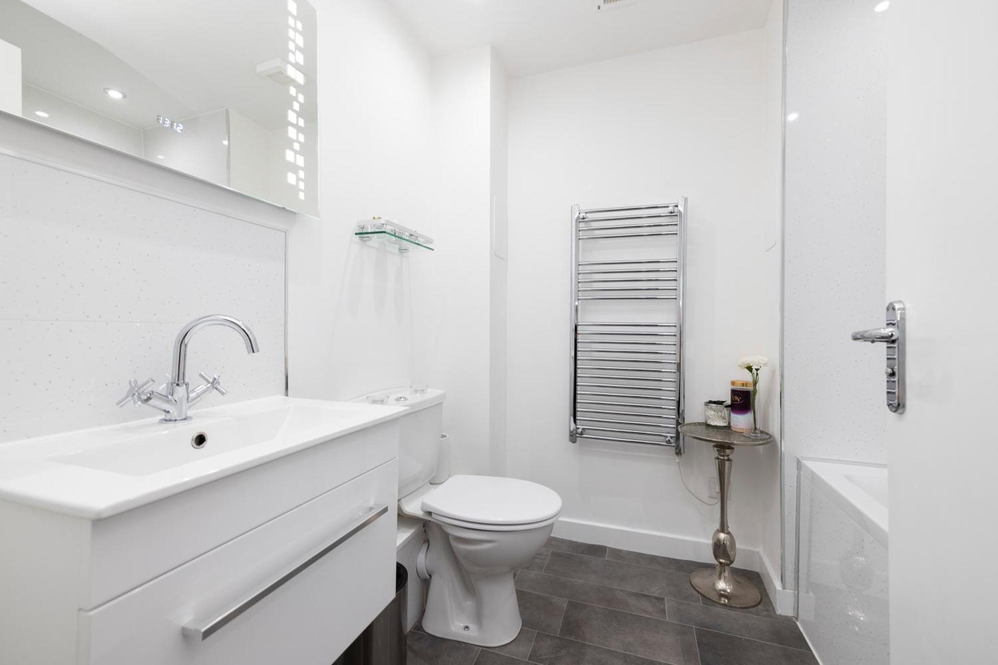 Joivy Elegant Flat With Balcony Apartment *
