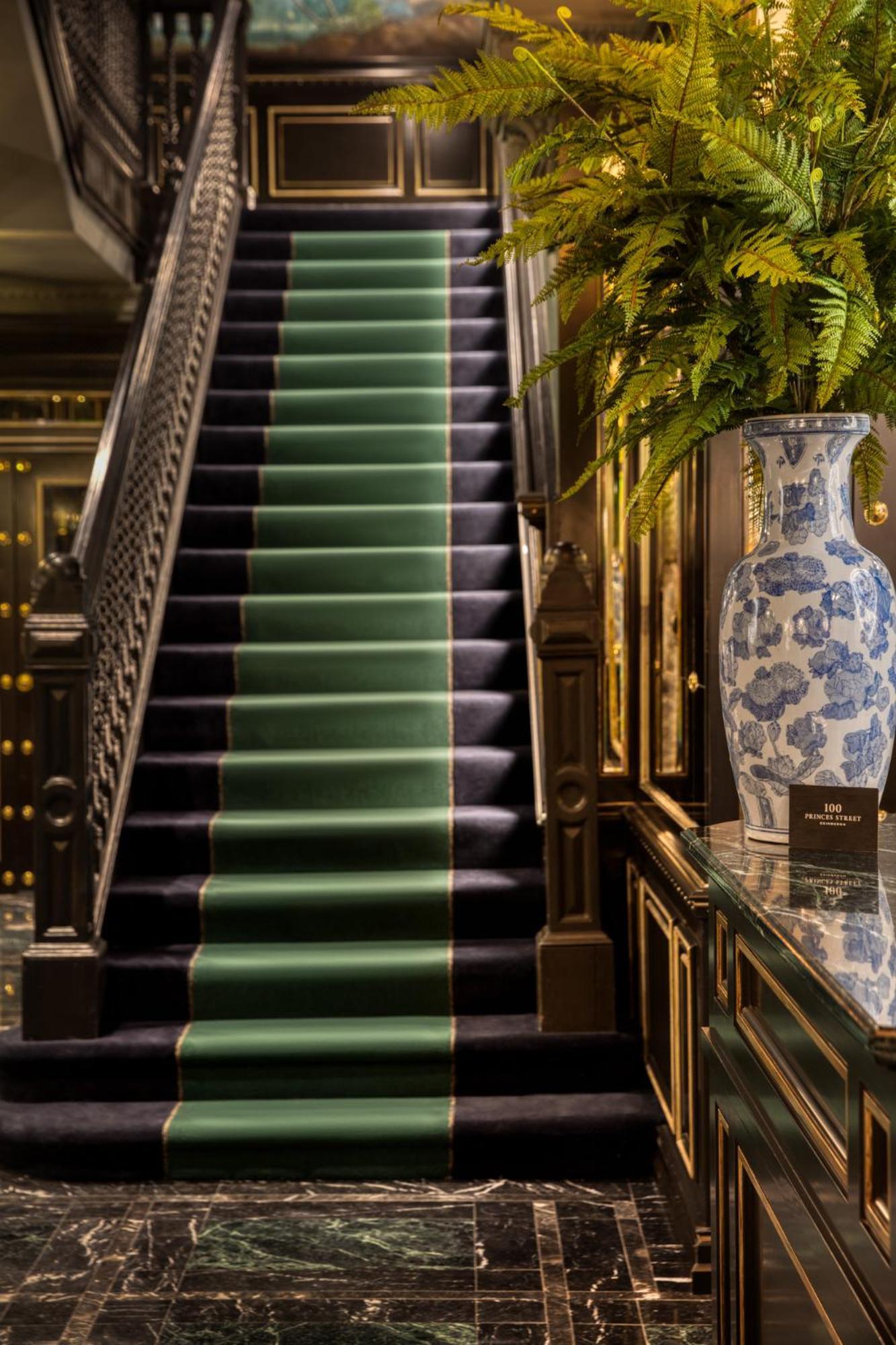 100 Princes Street Hotel 5*