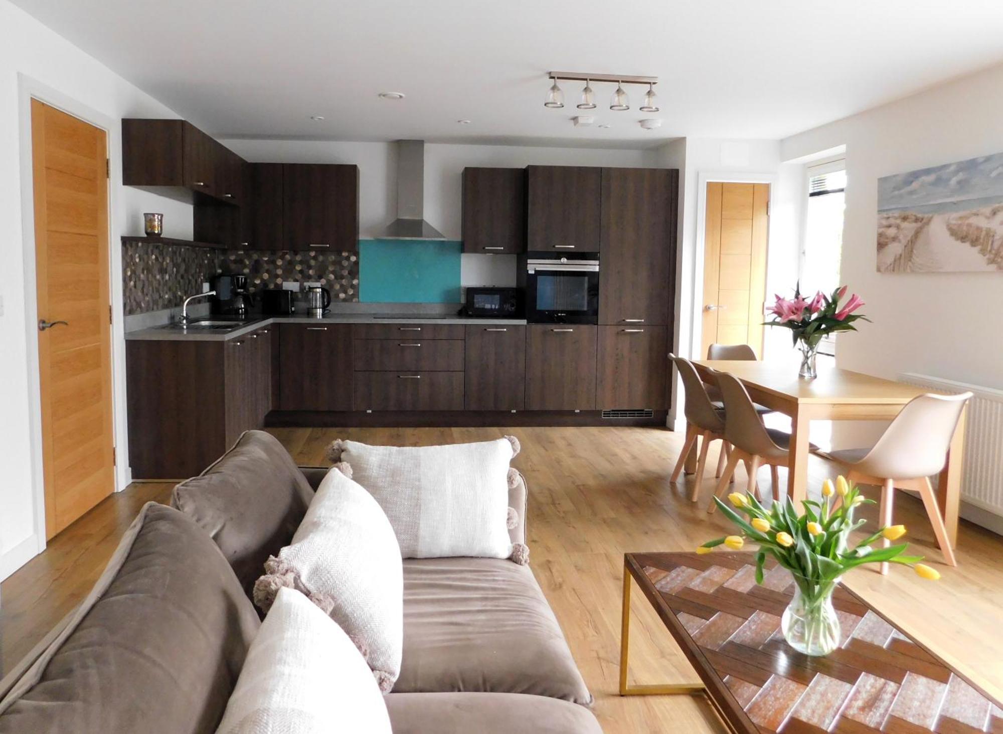 Beautiful Meadowbank With On-street Parking Apartment EDI