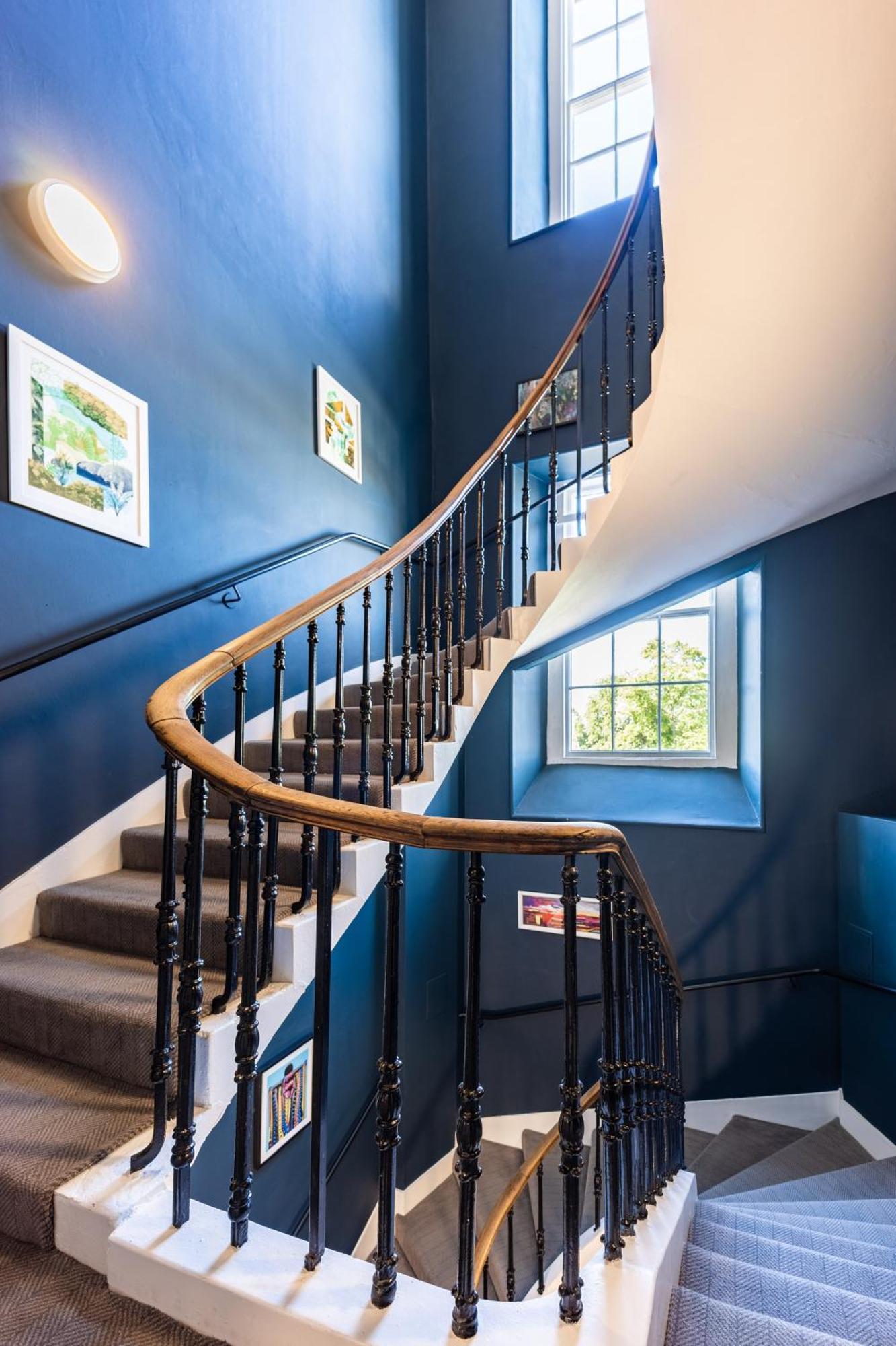 No1 - George Iv Bridge Apartment *