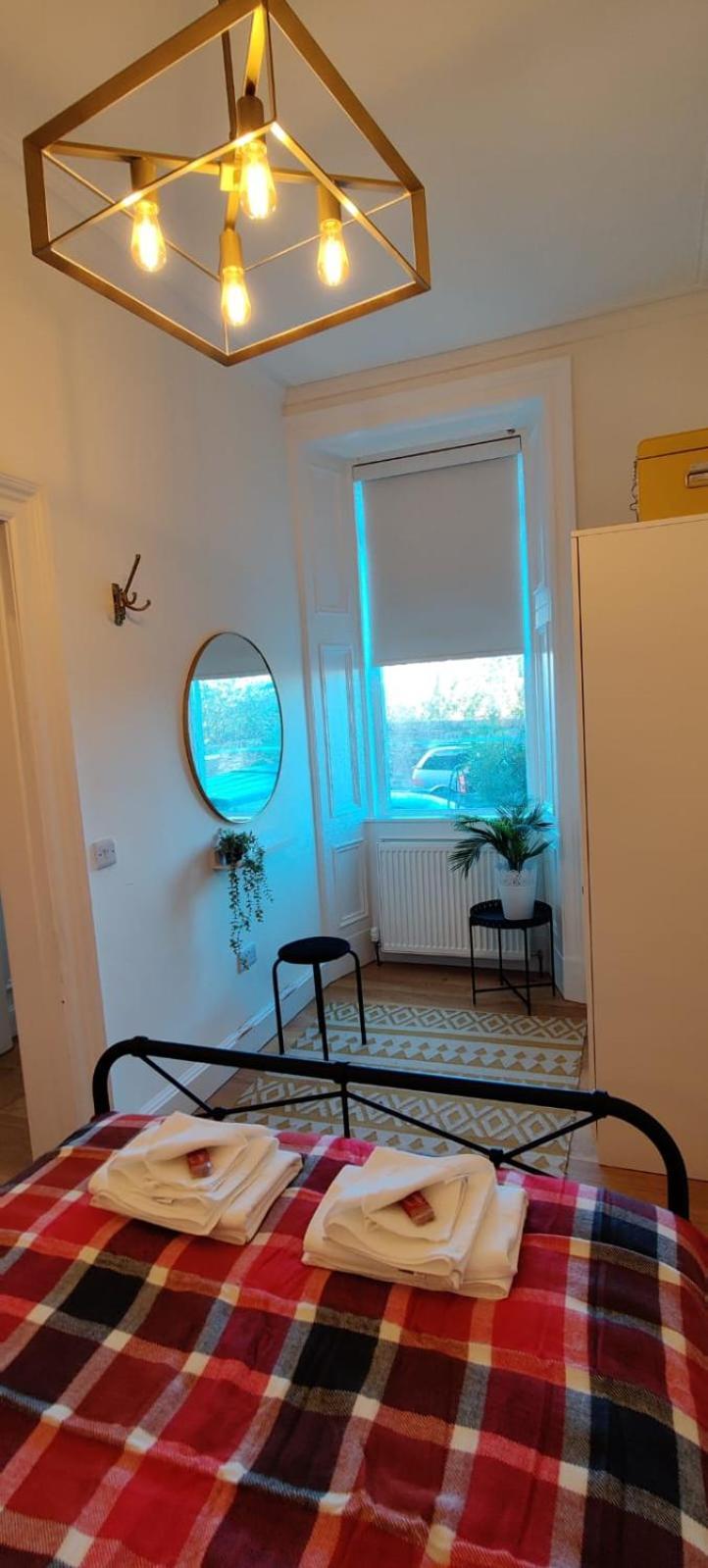 Meadowbank 3-bed Edinburgh