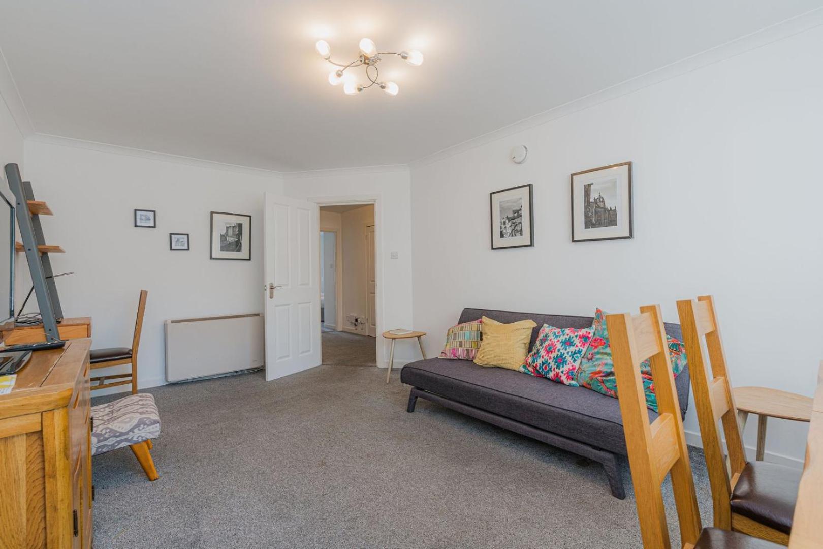 Guestready - Restful Near Castle Apartment Edinburgh