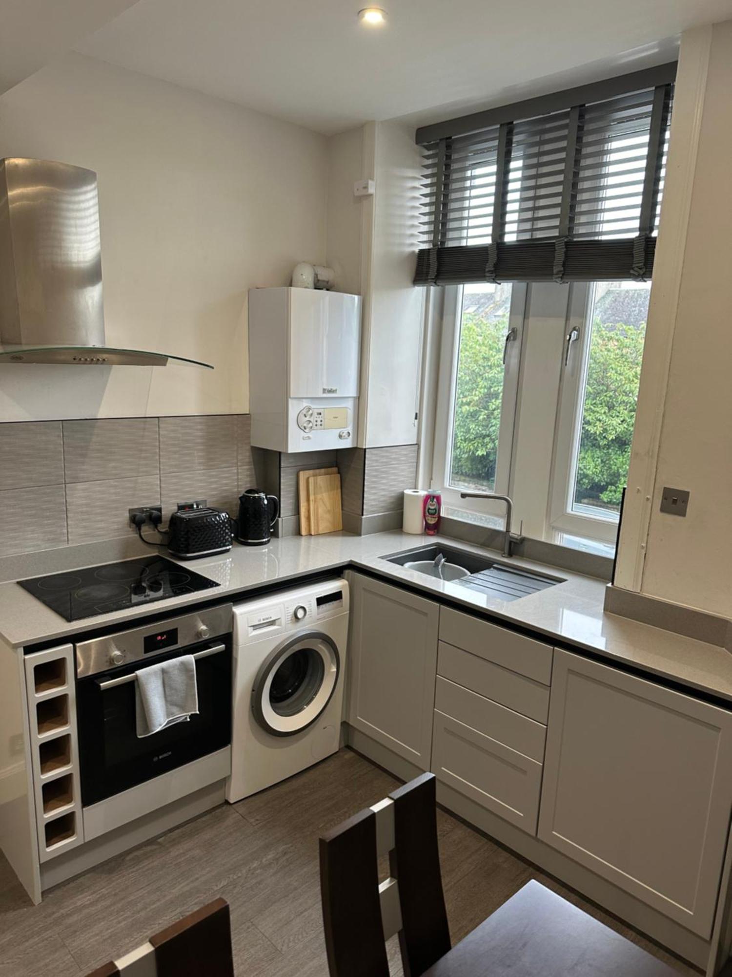 Beautiful Flat Close To Centre * EDI