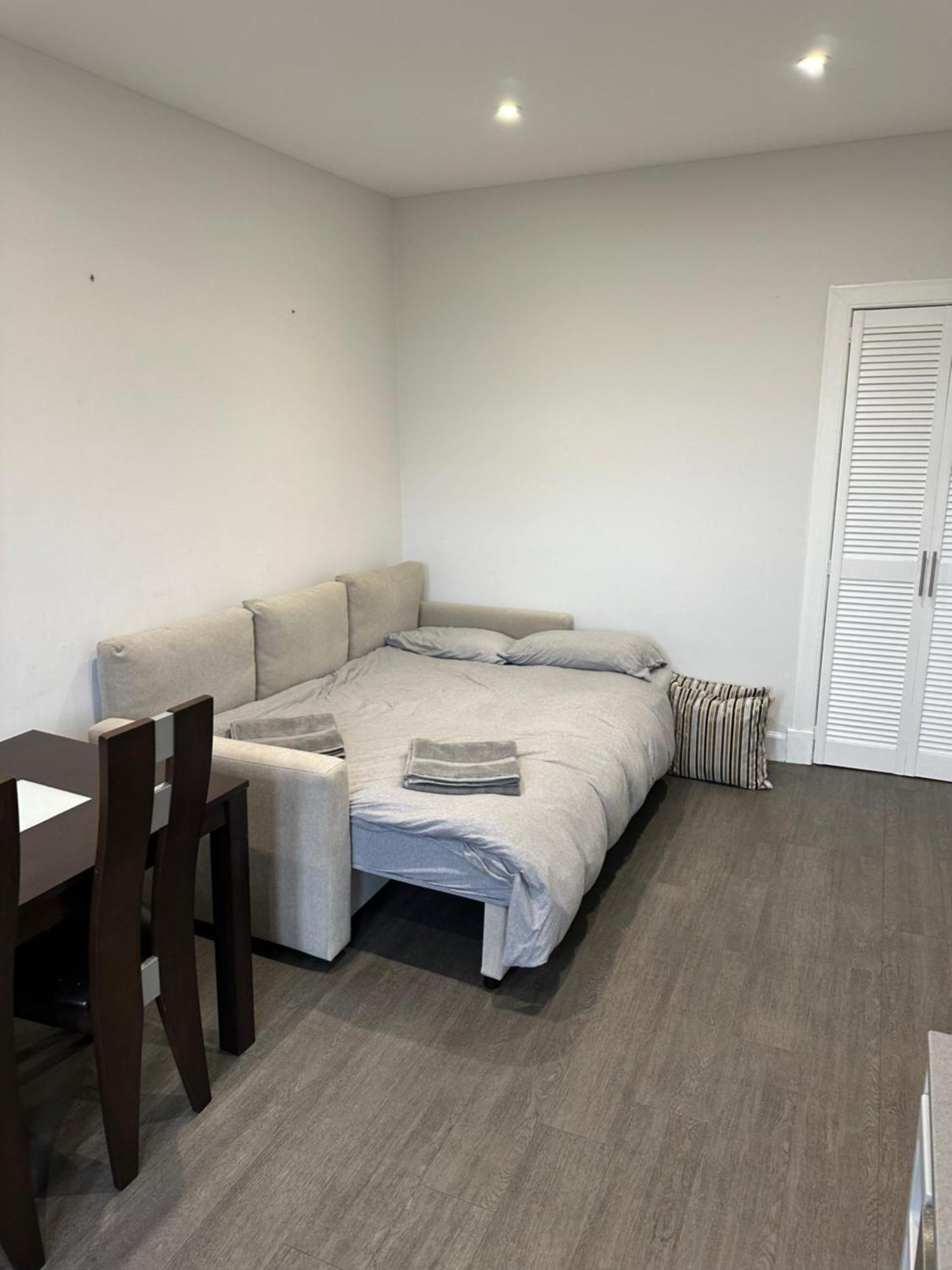 Beautiful Flat Close To Centre Apartment EDI