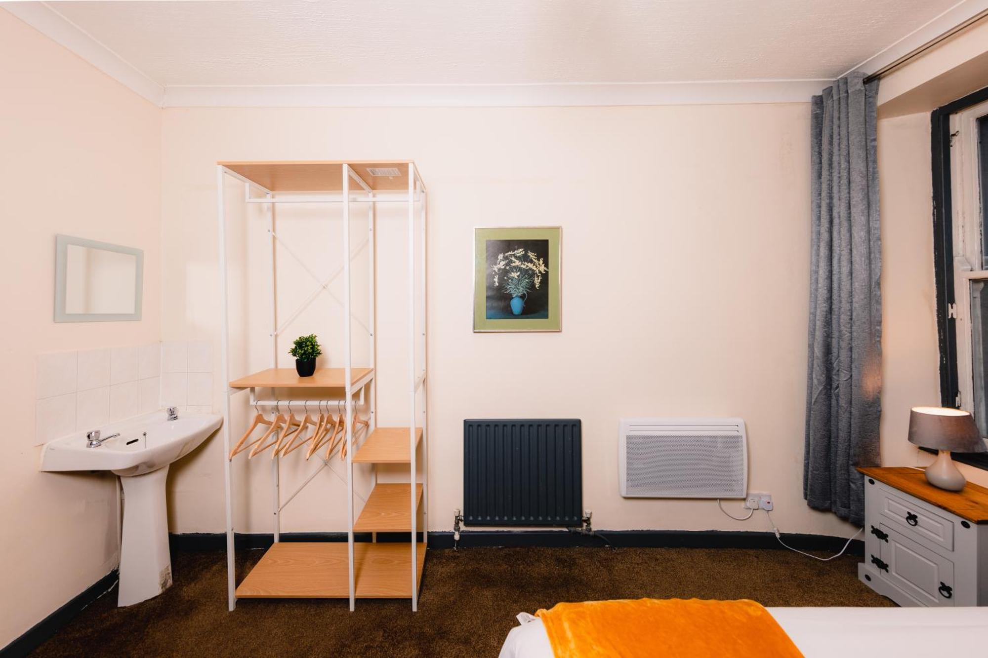 In Old Town, Cozy 4 Bedroom Flat Apartment Edinburgh